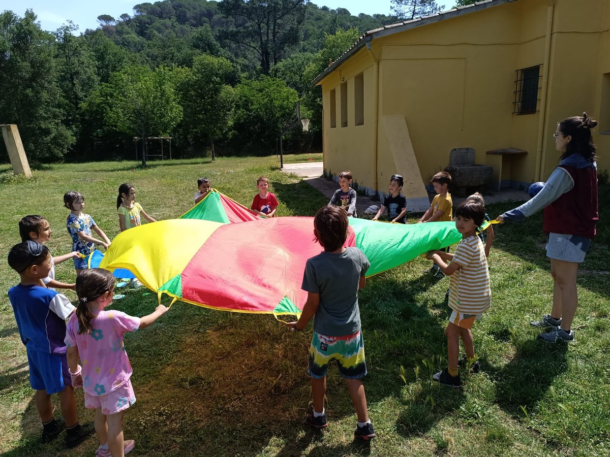 manyanetblanes's tweet image. Els nens i nenes de #5EI ens ho vam passar molt bé de colònies! En guardarem un bon record.🤗 #josocmanyanet #juntsiambesperança #blanes