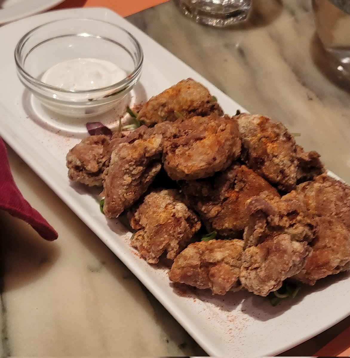 📍스페인클럽본점 🇪🇸 
건강건진 끝나고 갔다
미트볼 소스에다가 빠에야 비벼먹으면 극락간다.
 4명이서 메뉴5개 주문해서 먹었다.