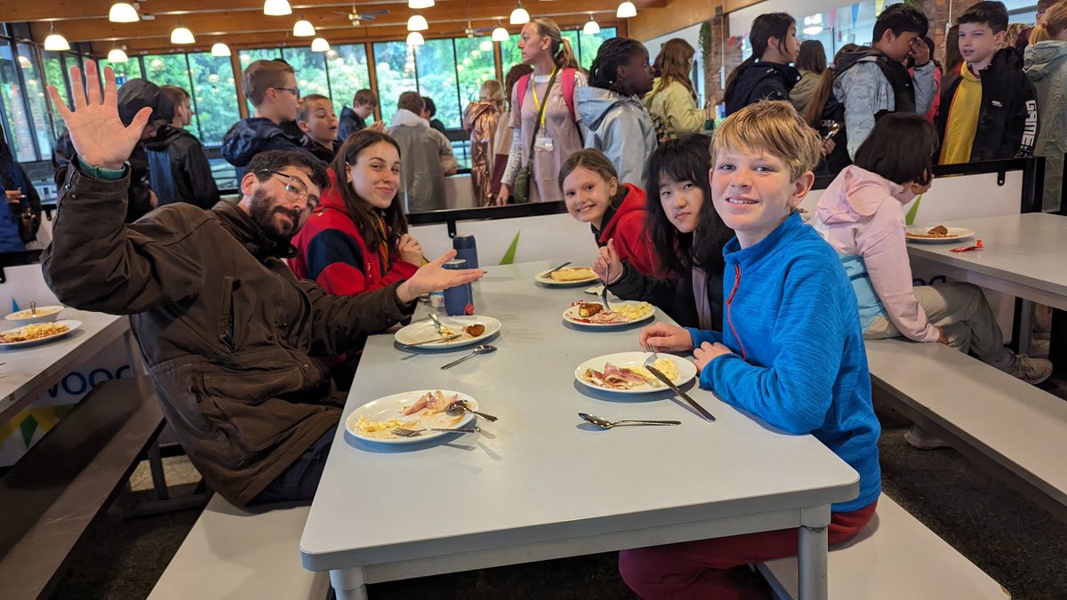 Brandlehow School tweet media