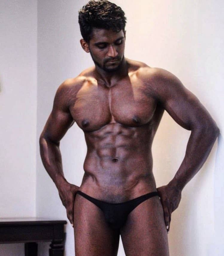 colt_star's tweet photo. Malaysian muscle hunk Coach Hassreen in micro black poser 🥰😍🤤🌹💕❤️ #bodybuilder #sexyhunk #hothunk #bulge https://t.co/Sw2aYHuQQB