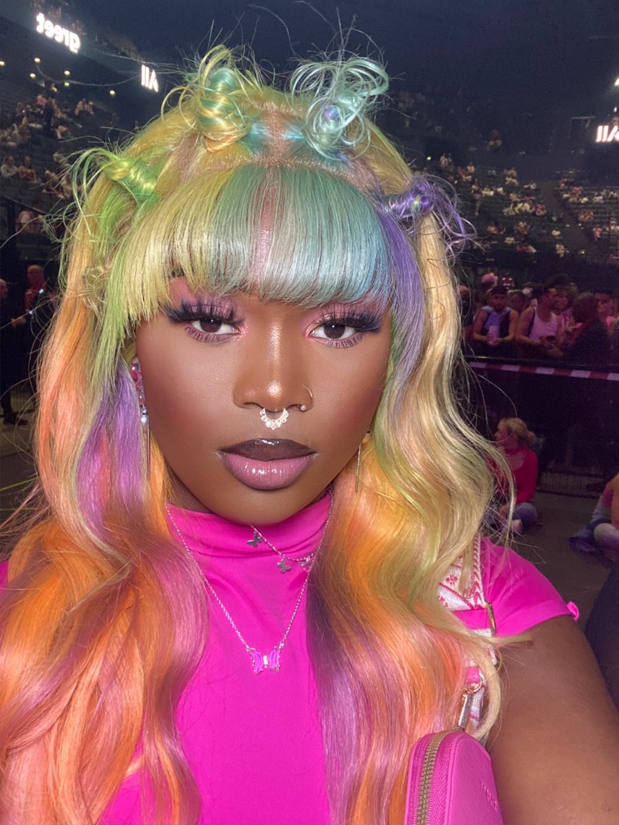 MudjichOu's tweet photo. @NICKIMINAJ  🥺🩷 CAN’T BELIEVE ITTT NICKIIIIII 🥹🥹🥳🥳🥳 (ÉMOTIONS) #GagCityParis #Nickiminajworldtour #pinkfriday2 https://t.co/kQsOx9JDoM