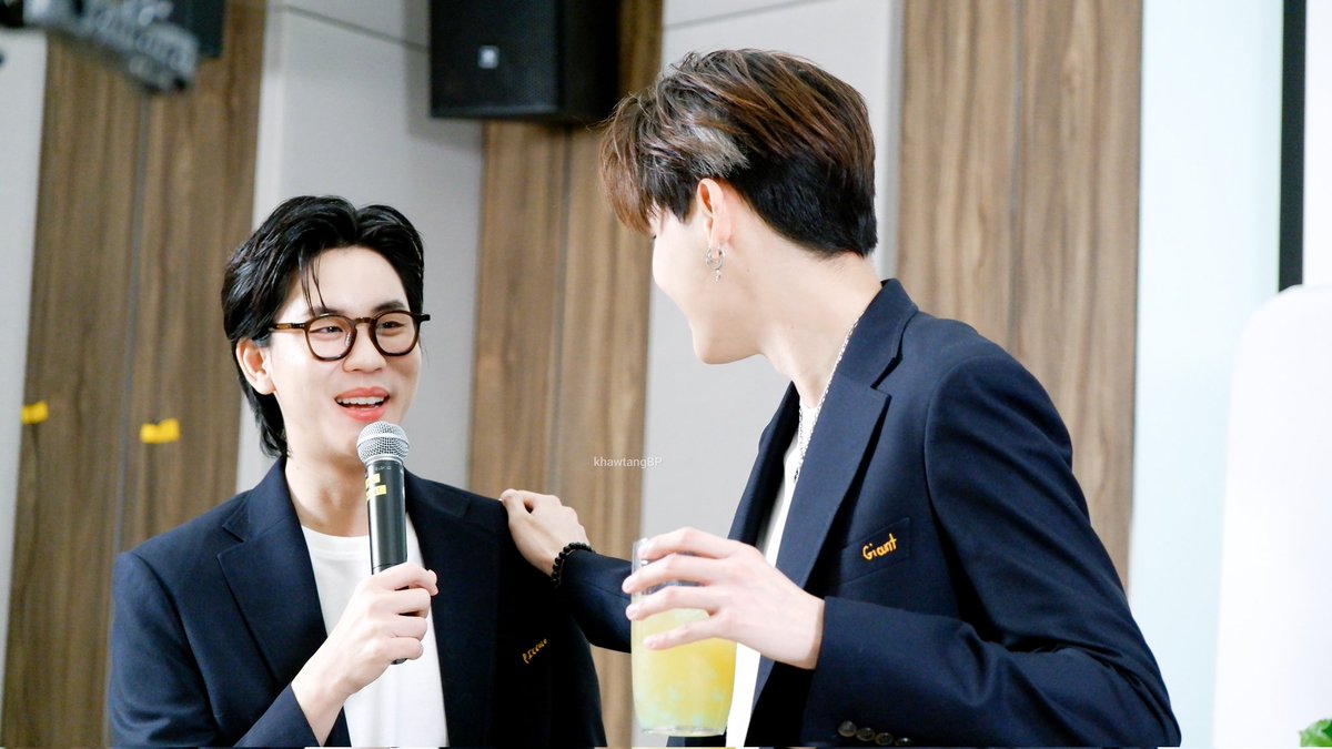 KhawtangBP's tweet photo. รอยยิ้มหวานนี้มอบให้เธอคนเดียว 😼😆🐷

#bb0un #prem_space 
#บุ๋นเปรม 
#khawtangBPxpabb0unmaprem https://t.co/QcVGm6Mv6C