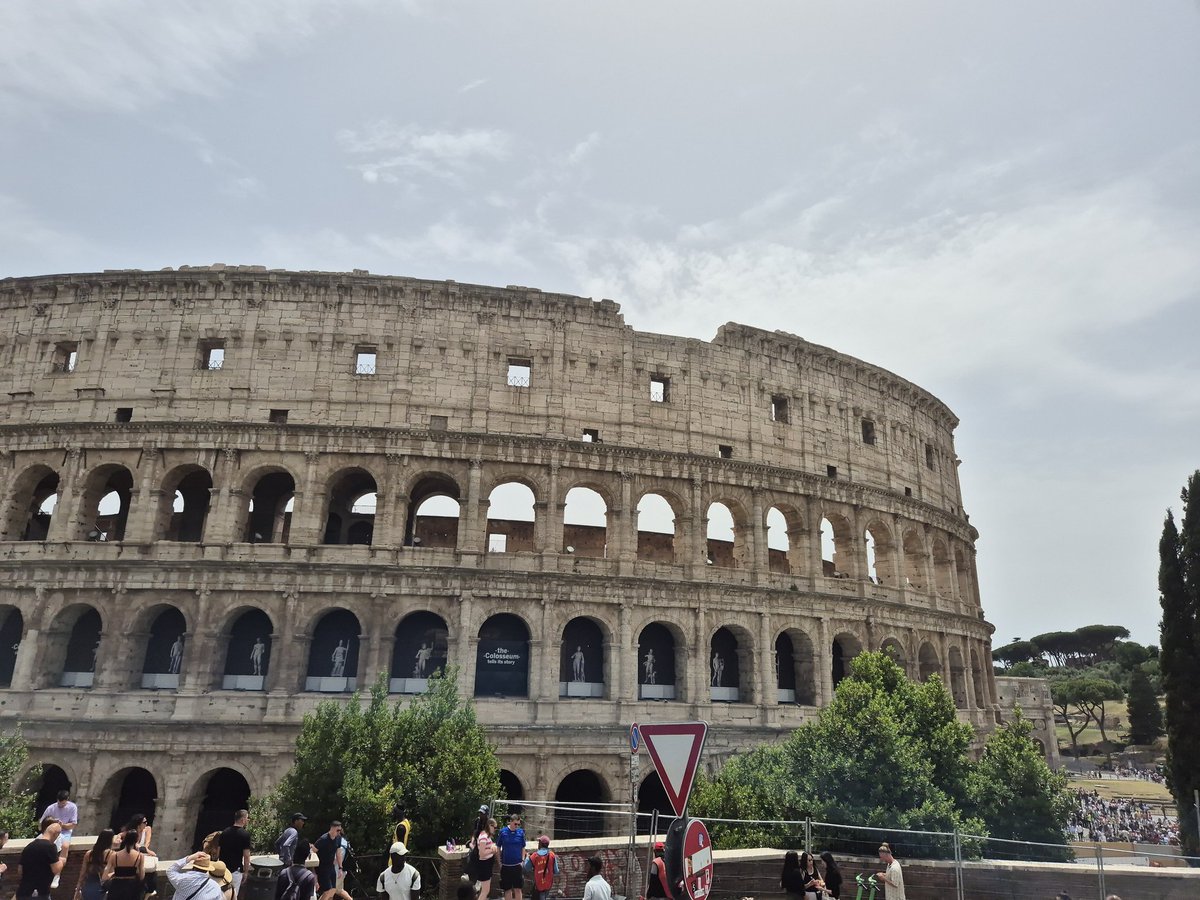 I'm back in Europe for conference season, and today I'm in Rome to give a keynote speech at the Aftershock Conference on linguistics and literature. I'll be speaking about #dementia, multimodal discourse analysis, generative #AI &amp; ideological bias. <a href="/LAEL_LU/">Linguistics and English Language, Lancaster Uni</a>  <a href="/pubdiscdementia/">Public Discourses of Dementia</a>