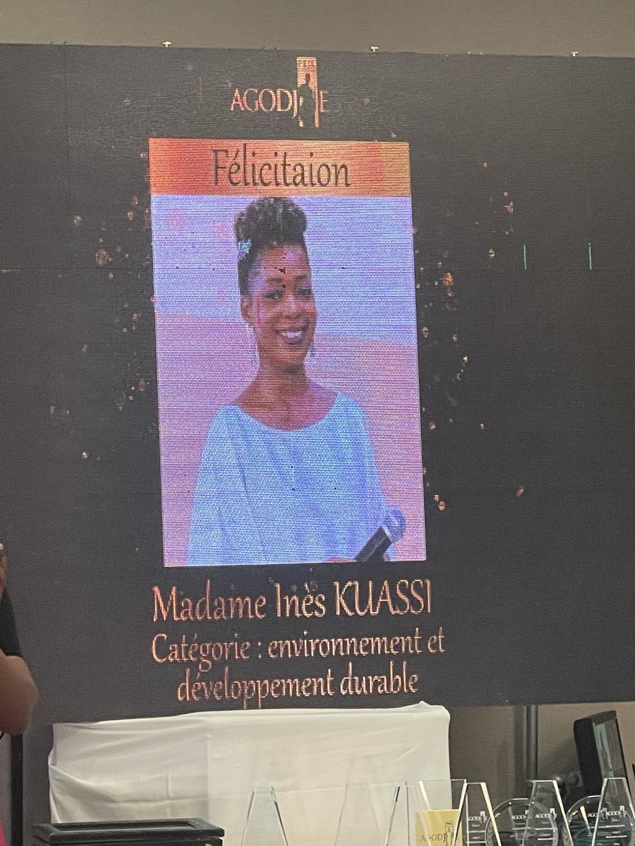 KuassiNanga's tweet photo. « TOUS LES MATINS, JE ME LÈVE POUR ÉCRIRE L’HISTOIRE »

WENDIE RENARD

Ce samedi, j’ai été honorée de recevoir le prix AGODJIÉ dans la catégorie « environnement et développement durable »
@WRenard 
#InesKuassi #LaLadyEnvironnementaliste #PrixAgodjie #Distinction https://t.co/vpQWyUhPjI