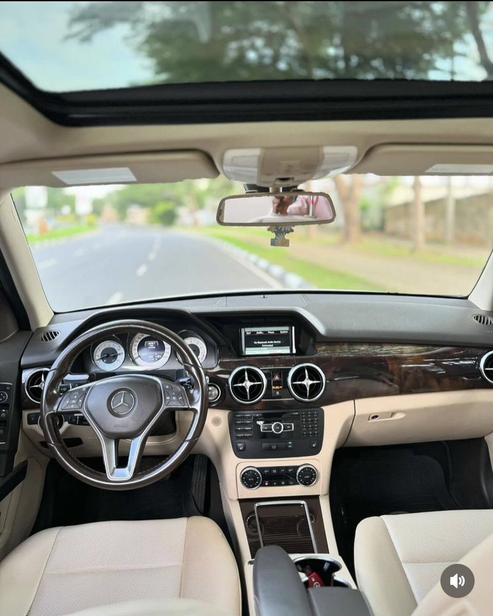Automall_ng's tweet photo. Extremely clean Mercedes Benz GLK350 2014 model
Price :15.2m
Duty: paid
Location: Abuja
#bashir #efcc #cocumber #atikuandobi
@__yellows @Mvnaaa___ @HMujeili @___Bils @chandni_lish @hayateey1 @el_uthmaan @moderate_ustaz @_hafsat_paki @Kha_dee_ja_tou @aisha_yaGuda Retweet 🙏 https://t.co/w0ioN1FBce