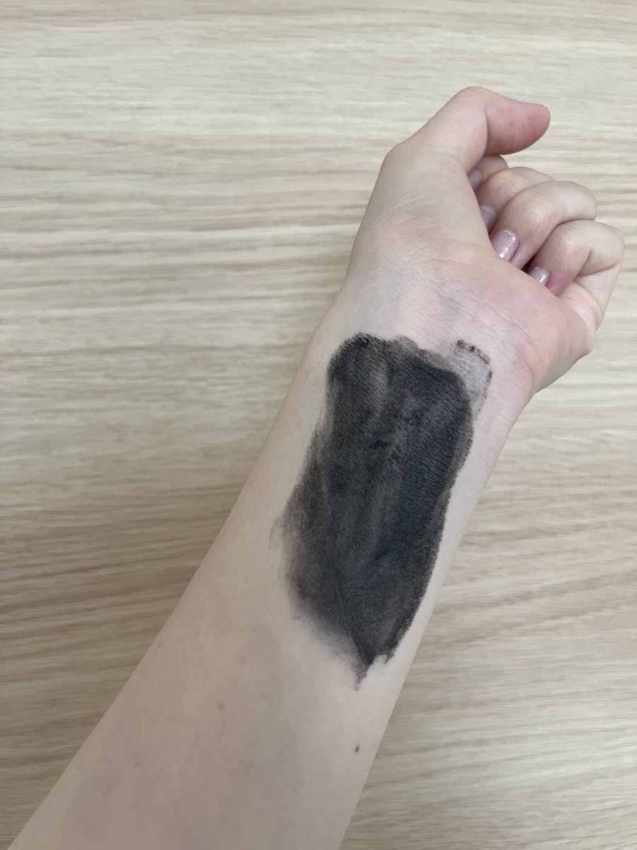 rena___tokyo's tweet photo. 23yearsoldからリニューアルして復活した“ブラックヘッドケアクレンジングバー”
炭の力で毛穴の汚れをごっそり洗い流してくれる優れもの🙏
私は週2回お風呂の時に使うようにしてる◎毛穴ケアやいちご鼻の方におすすめです🍓
#PR #23yearsold #23イヤーズオールド #黒ずみ
@23yo_official https://t.co/y1CSm6GqDD