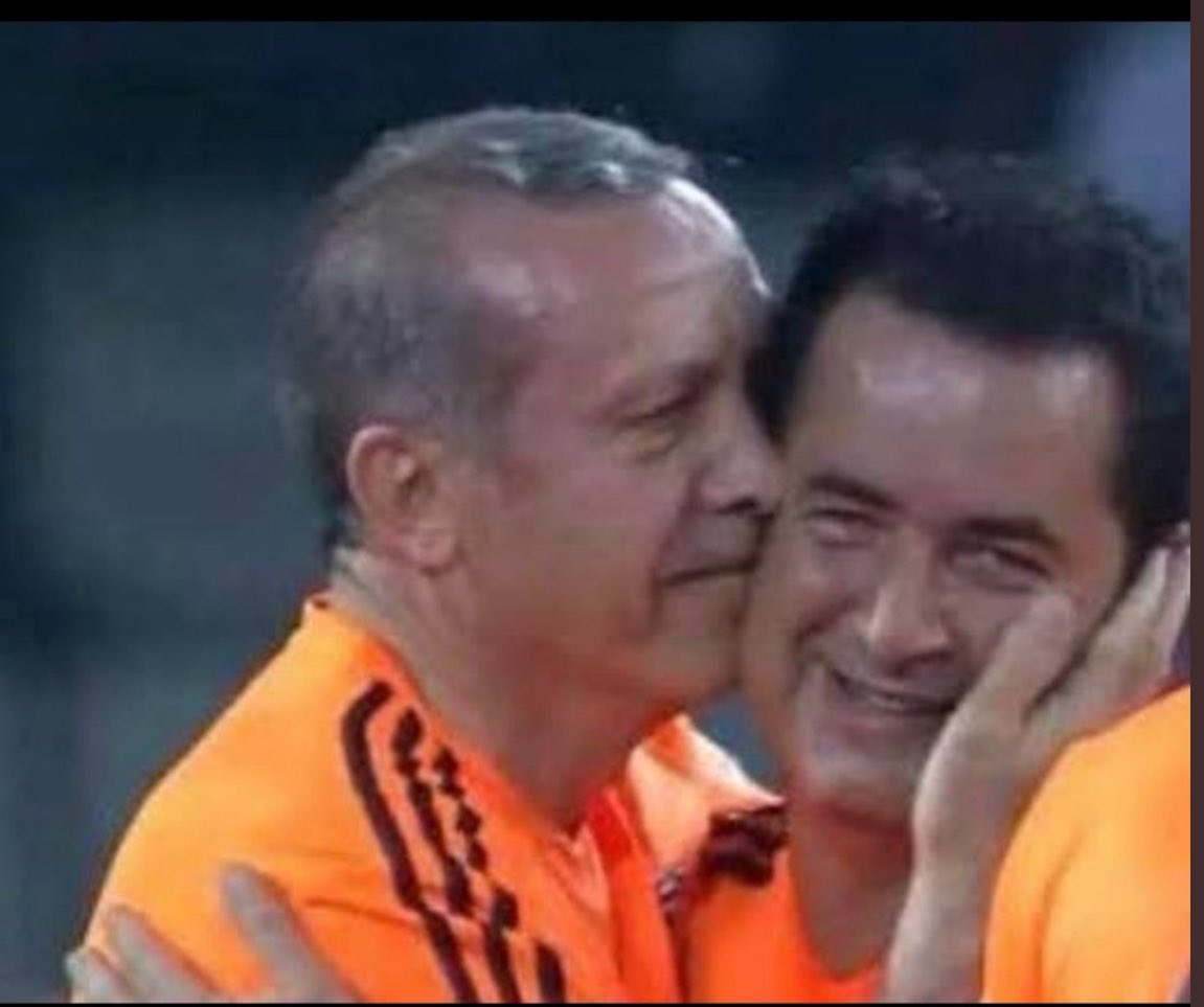 Bi yanak okşatma varmış. Bunu mu diyorlar?