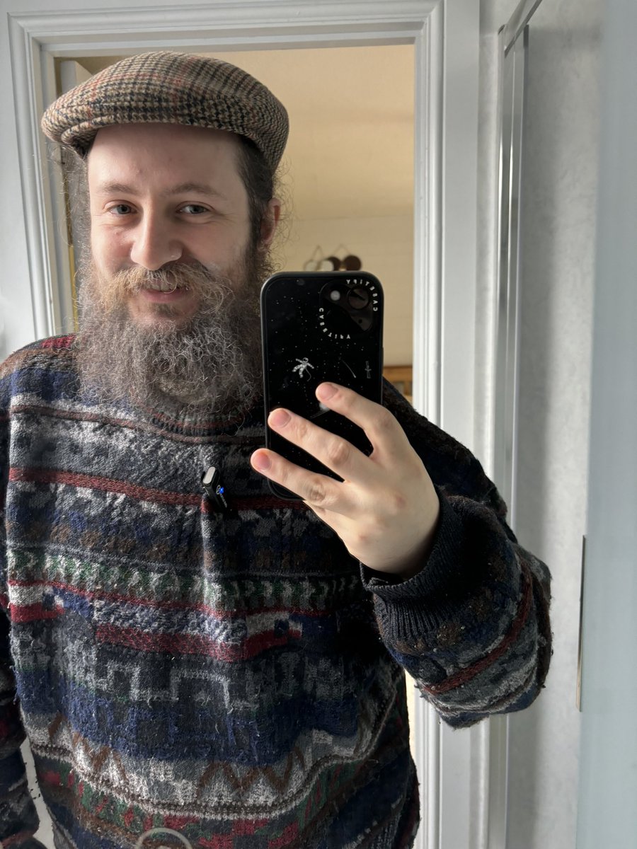 This is my old man costume for this week’s video integration :P

Talcum powder works surprisingly well to grey your beard :P