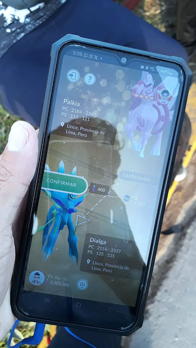 RicardoBlue16's tweet photo. ...buen Día de la Comunidad ✨️ y como siempre en compañía de #amigos y nuevos #entrenadores 😎🤟🏻 #pokemongolatam #pokemongoperu #pokemoncommunity #pokemongoapp #pokemon #pokemongocommunityday #goomy #goodra #brillante #shundo #hundo #pokemonfan #communityday #pokemongo #shiny https://t.co/NygOHDvznW