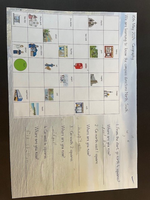 WhitewaysY2's tweet photo. A quick Geography recap? No problem! Y2 children have mastered the compass points! https://t.co/xioThP6tGf