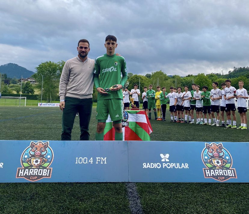 Magnifica <a href="/HarrobiCup/">Harrobi Cup</a> en Sopuerta. El <a href="/LaFactoriaBCF/">La Factoría BCF</a> se llevó el torneo 2010 con una afición Burgalesa de 10! El premio CONSILIUM al mejor portero🧤🔝 también para ellos! ZORIONAK!!!