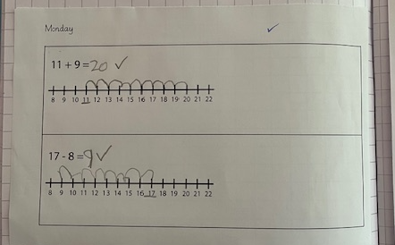 WhitewaysY2's tweet photo. This is how we started adding big numbers in Miss Sliwinska's class.... https://t.co/5QCqvrRW33