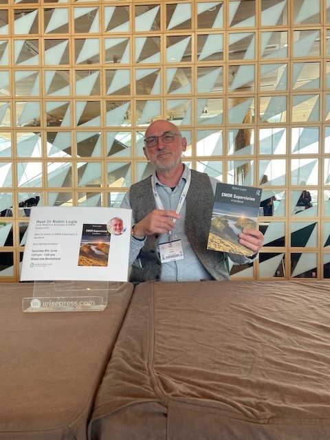 WisepressBooks's tweet photo. @WisepressBooks was excited to meet Dr. Robin Logie presenting EMDR SupervisionA Handbook @routledgebooks @tandfmedicine at #EDMR congress in Dublin! @EDMR_Foundation @VerenigingEMDR https://t.co/trxzzTgIF5
