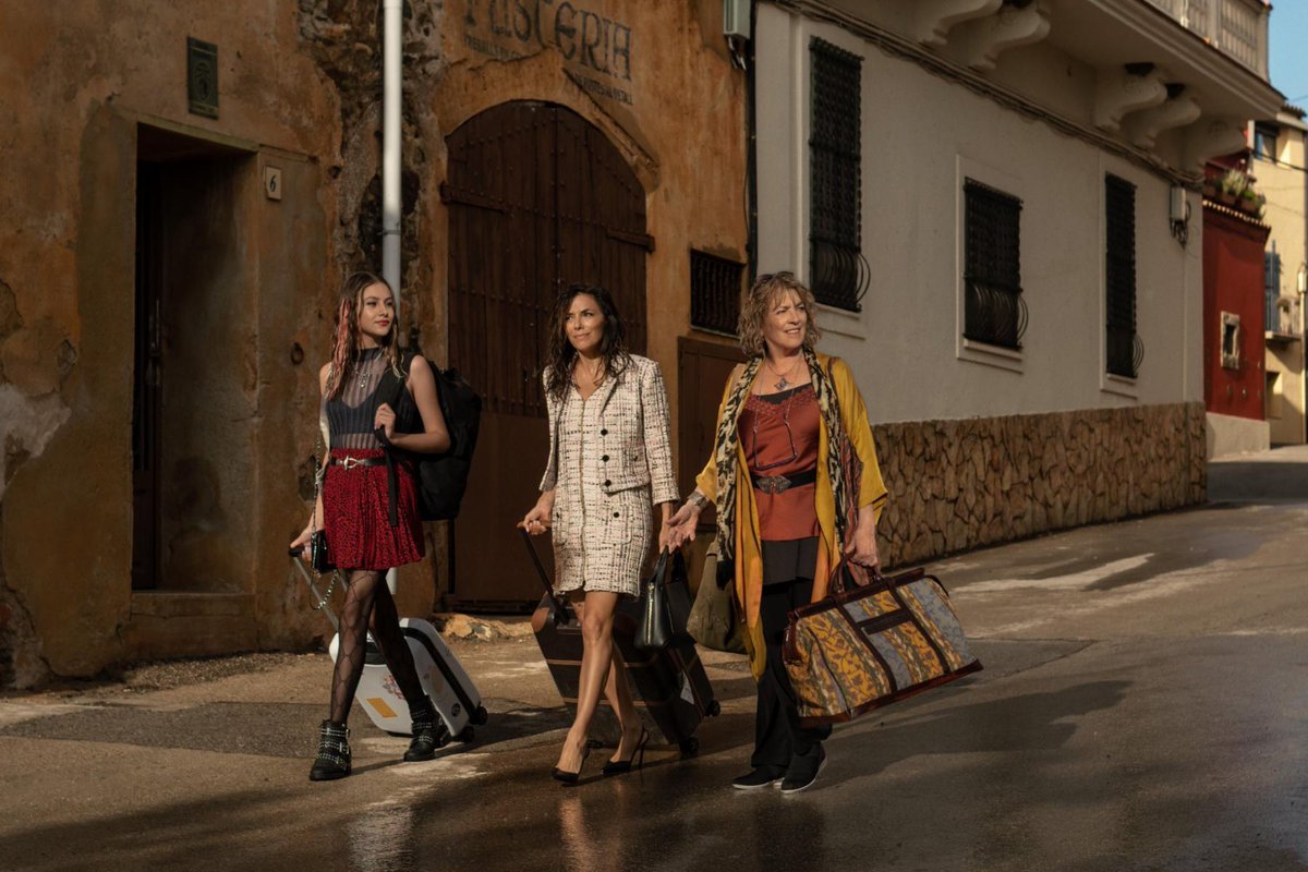 uniondeactores's tweet photo. #EstrenosSeries 

Ya esta disponible 'Land of Women' con nuestra compañera Ariadna Gil y protagonizada por @EvaLongoria en @AppleTV

Completan el reparto Carmen Maura, Victoria Bazua, Gloria Muñoz o Santiago Cabrera, entre otros. https://t.co/vgSxWgI999