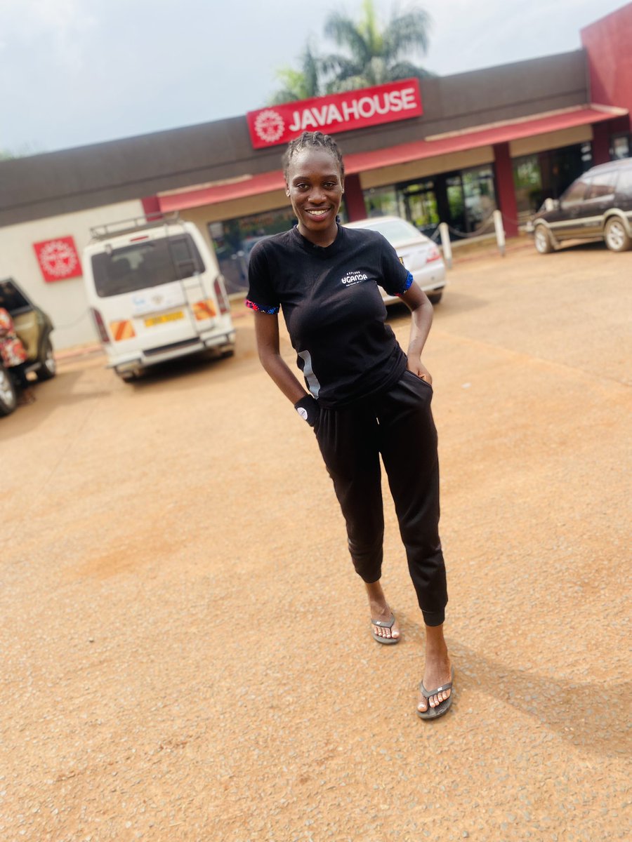 Sammy_Travels's tweet image. Kicking off the week with a Ugandan road trip! 🇺🇬 Wishing you a blessed new week filled with beautiful scenery and good vibes! #ExploreUganda #NewWeekNewBlessings