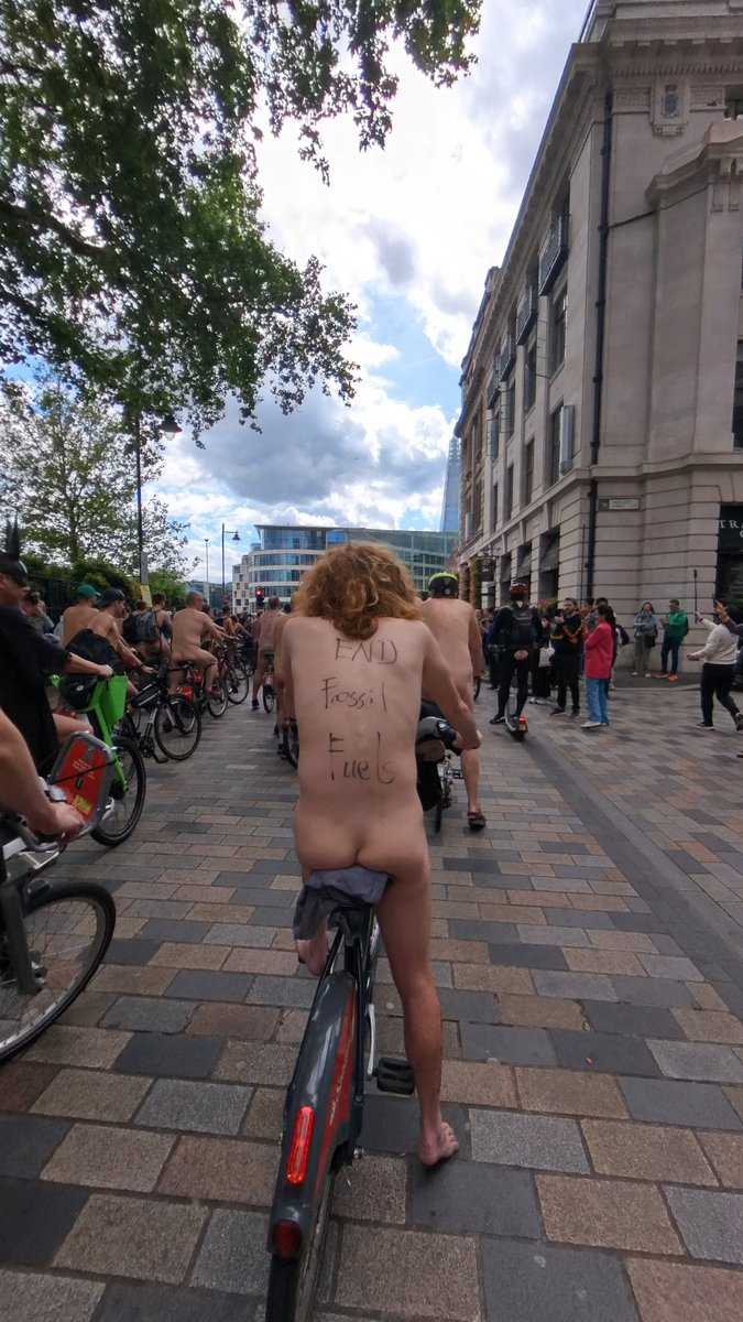 Naked Kevin tweet media