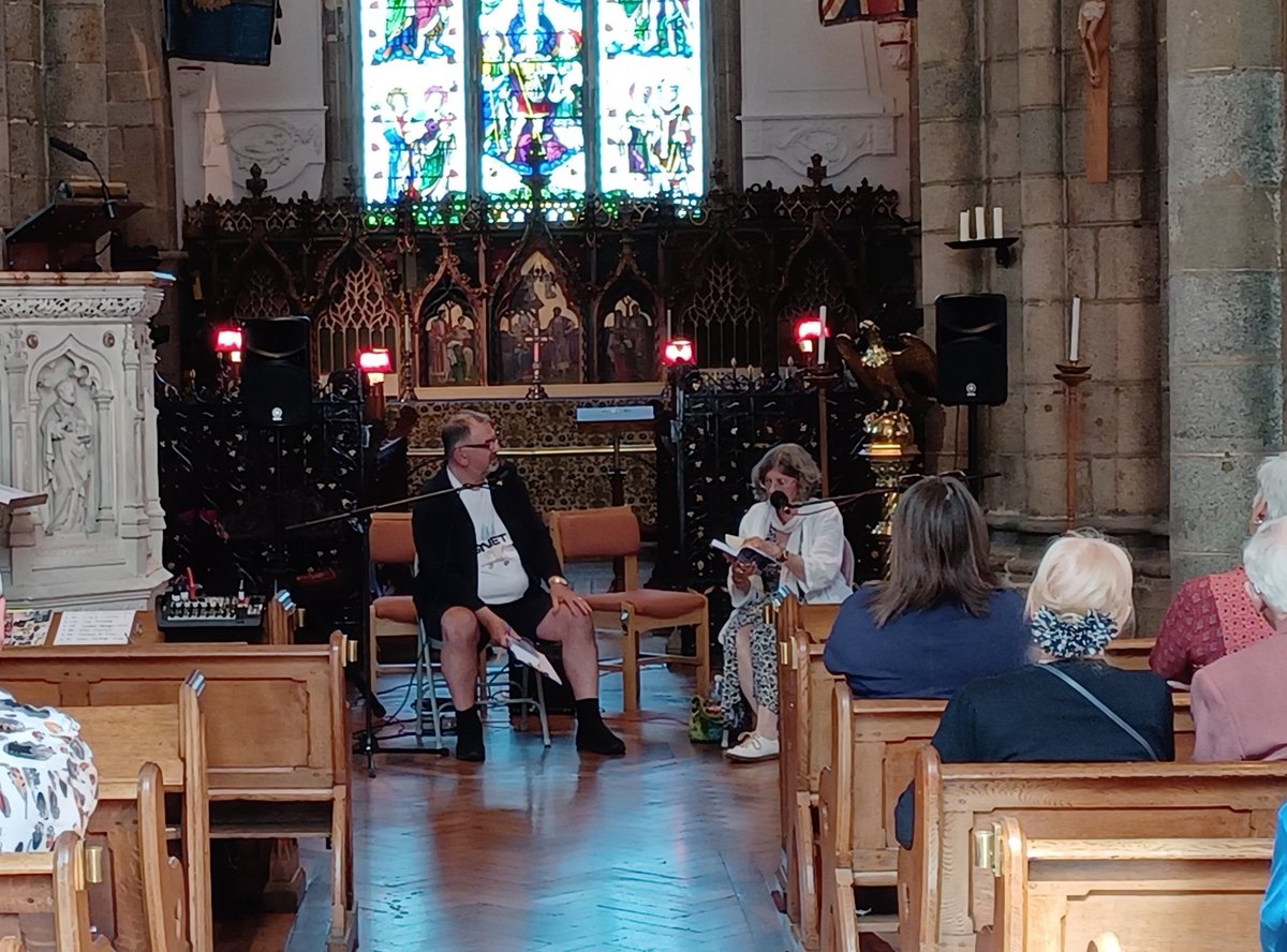 TheresaLeFlem's tweet photo. Proud to present my novel 'A Sea of Barbed Wire' about the #GermanOccupation
in conversation with Keith @KARP1 for #ArtsSunday #Guernsey #TownChurch Thanks Keith 👍 https://t.co/hcpxVIXZbp