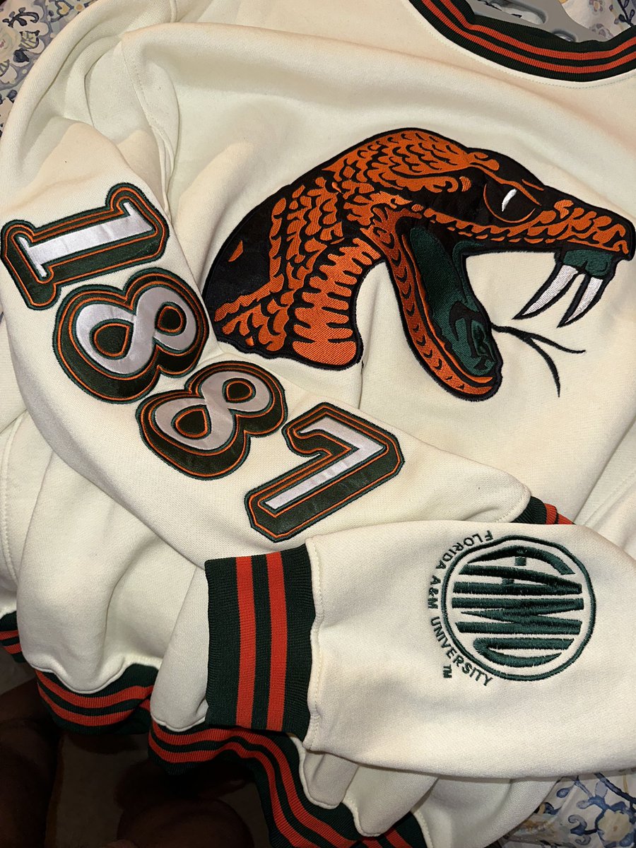 LibraAbsolut's tweet photo. Cuz I ❤️ my #HBCU #FAMU 🍊🐍 #Rattlers ! Got this for Xmas 🎄 so I’m waiting 😂 till it’s 🥶 again to finally rock this #couture from 1921 Movement #MyHBCU #FAMUly #COLAC @FAMU_1887 #BlackExcellence #BlackIsBeautiful #FAMU1887 #melanin #education #BLACK #BlackParade https://t.co/e1I2aD0Vdb