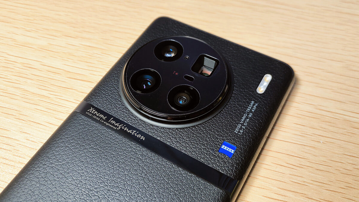 For Sale: Vivo x90 Pro Plus! Barley used, like new, no scratches.   

Includes: Box, phone, fast watt charger, &amp; case.  

Price: $590, Free shipping!

#Vivo #Phone #Andriod #Forsale