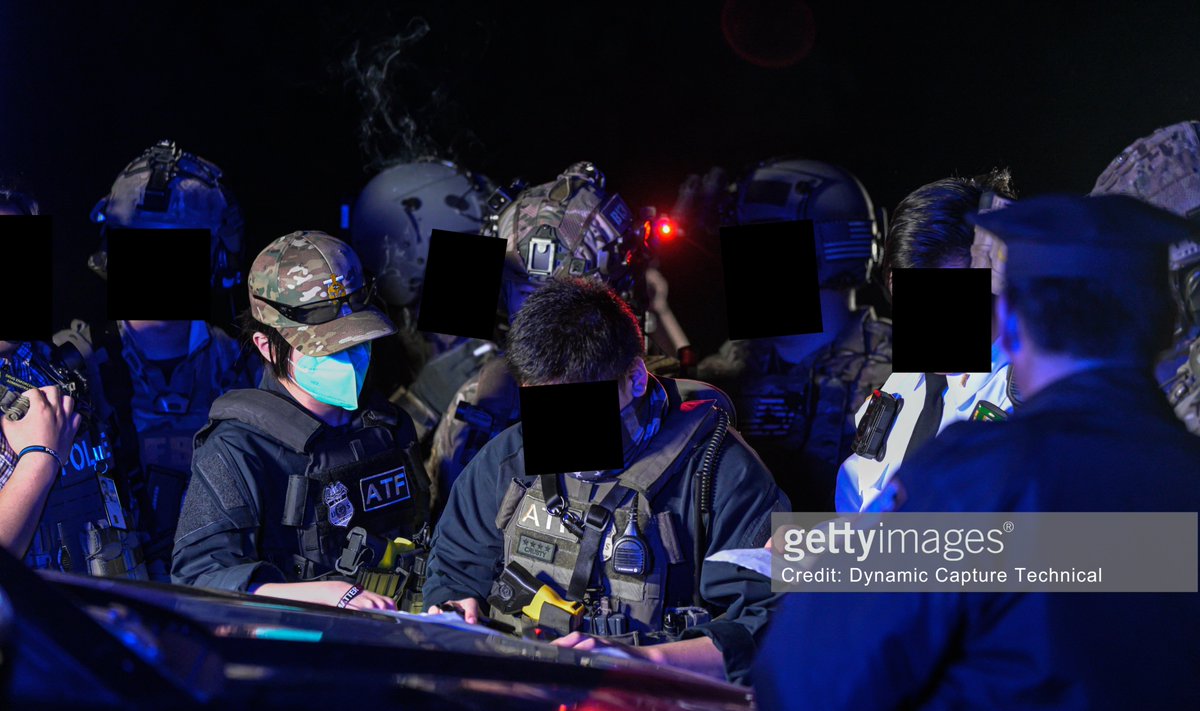 Forever_Lucius's tweet photo. Night
#NOWAYOUT #LE装備 #FBI装備 #ATF #NYPD https://t.co/YXLuSOy20M
