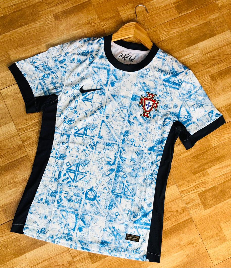 M10Collectionz's tweet image. National duty IS ON. We are a call away from delivering your team's kit so the cheers begin.