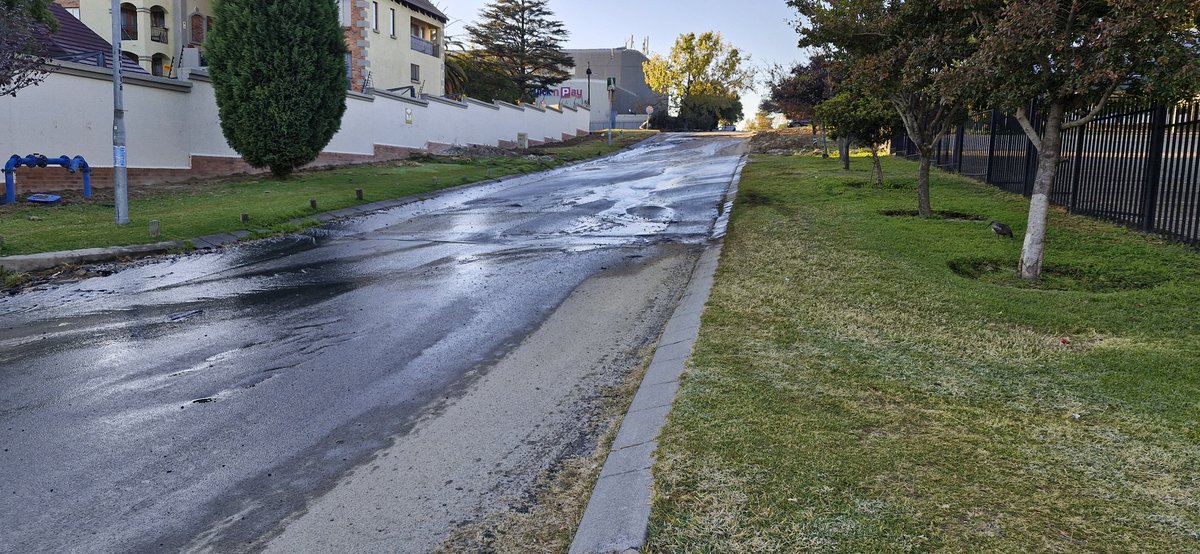 Cyanseagull's tweet photo. @JHBWater Good Morning, asking for an update on the burst main on cnr John Vorster rd and Ferero ave. https://t.co/fJa4H1olqv