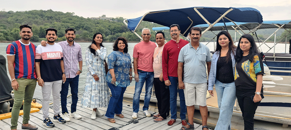 JetsupH's tweet photo. Kudos to the Jetsup team! 🎉 Our happy client enjoyed an amazing experience in Aamby Valley, Mumbai.😊
#AambyValley #HappyClient #JetsupExcellence #AambyValleyExperience #HappyClient #ClientSatisfaction #MumbaiExperiences #Jetsupteam #HappyClient #LuxuryTravel #jetsupholidays https://t.co/QrB6s59SfF