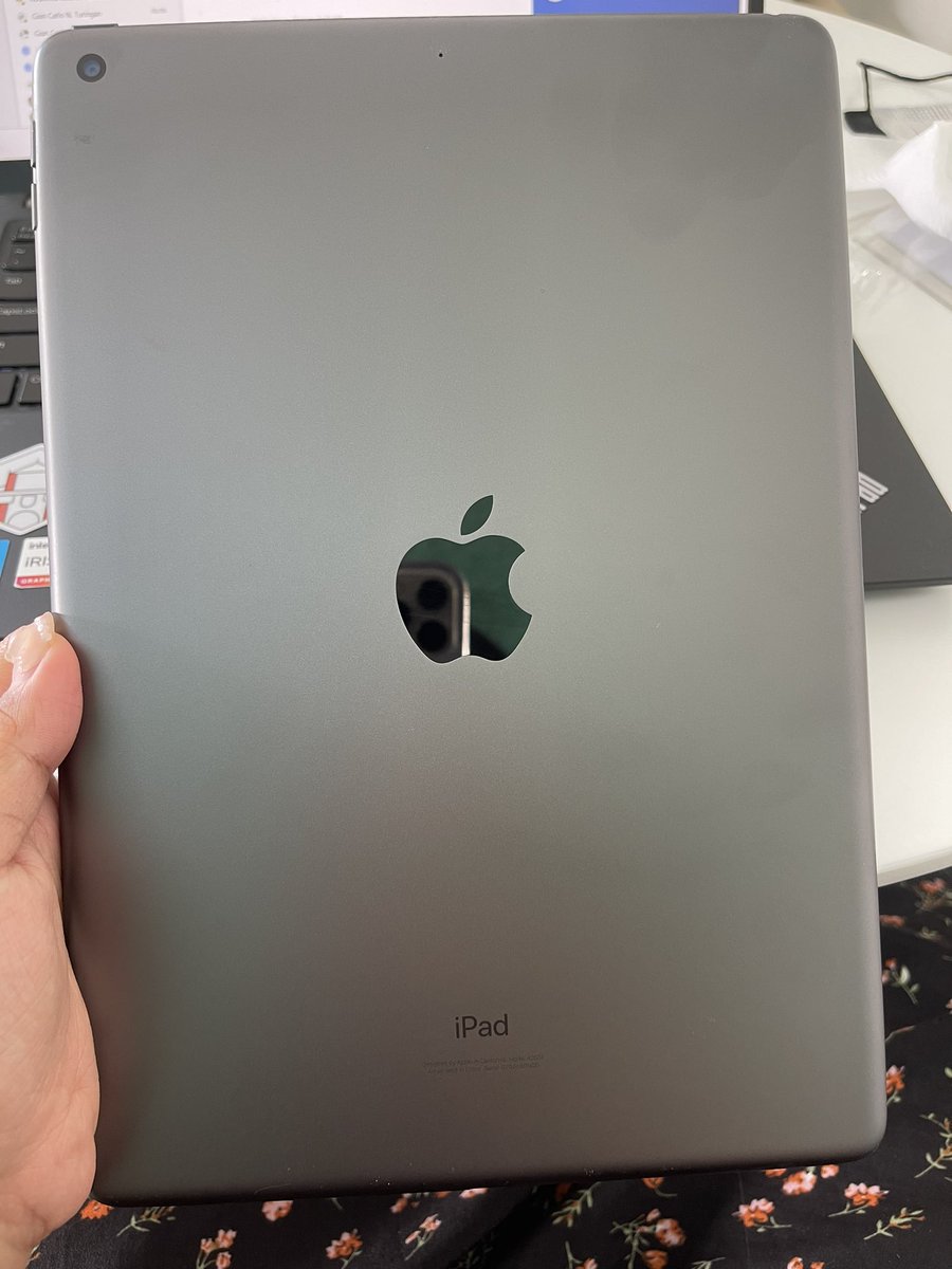 zumivlog's tweet photo. wts lfb ipad 9th gen 256gb ph

- 2 months old
- complete box, charger adapter 20w no cable
- with warranty and receipt included
- will accept installment

php 20k, php 18500 payo https://t.co/VyO1mMyI6R