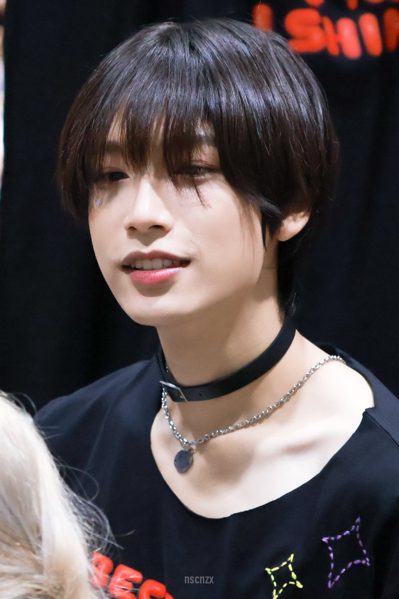 หล่อขนาดนี้ใครให้เป็นแค่น้องชายน้อ (˃̣̣̣̣︿˂̣̣̣̣ )

——
#CATTSHIRTxBUS
#NEXnattakit