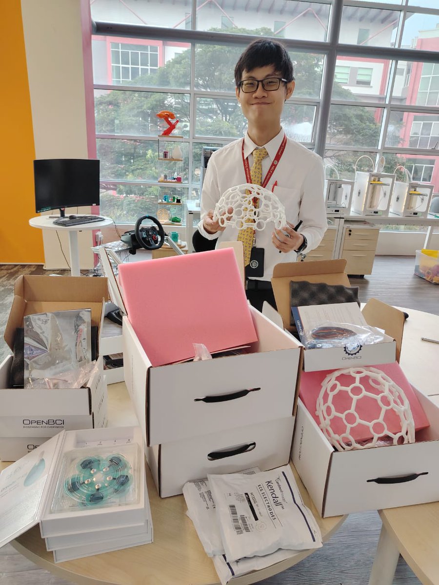 siekee_lau's tweet photo. We just received the Brain-Computer Interface (BCI) device, which lets us capture brain signals and Electromyography data from muscles. We are excited to open the boxes with our science teacher, Mr Noel, and will introduce this technology and set this up with our students https://t.co/Tsb5fTY9Ex