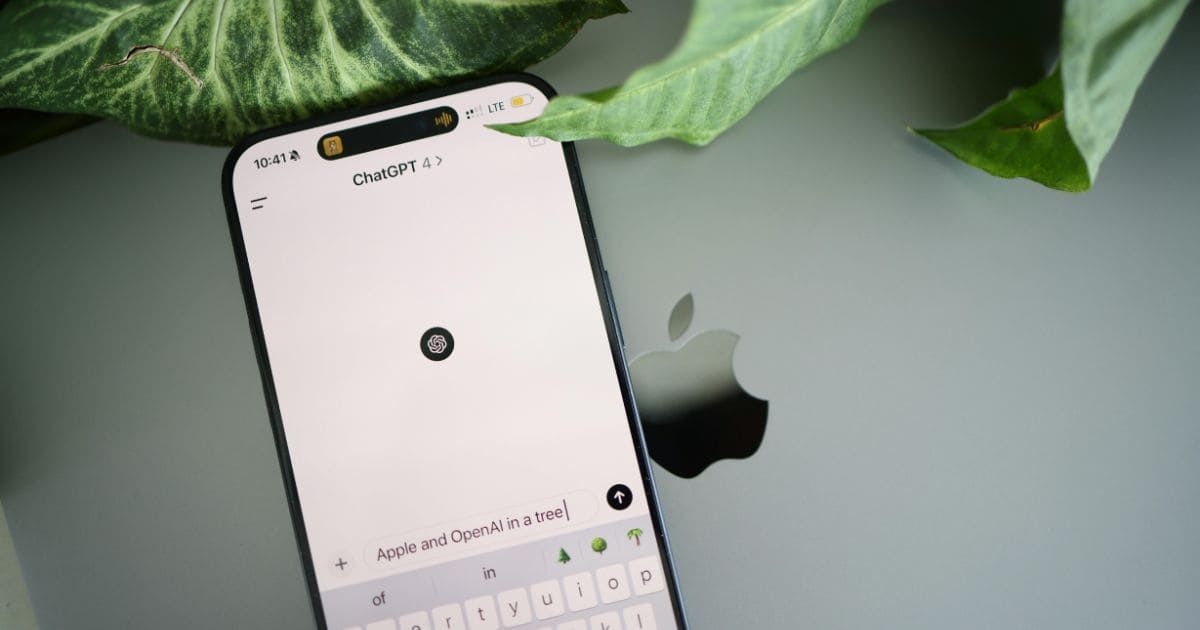 [Actu technologie 💻]

ChatGPT4 ayant à peine fait ses débuts, l'entreprise OpenAI annonce l'arrivée d'un tout nouveau modèle linguistique 🖥️ GPT5 ⁉️
La start-up indique avoir commencé à travailler sur l'IA qui sera disponible courant de cette année. 

#AI #chatgpt