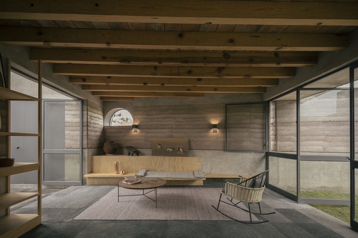 ArchDaily's tweet image. Using #rammedearth and #concrete, pine wood beams and handmade mud brick as a base, Nandi #House uses bio-construction techniques that mimic the landscape to be economically and environmentally viable. ow.ly/zbHs50ScP4j