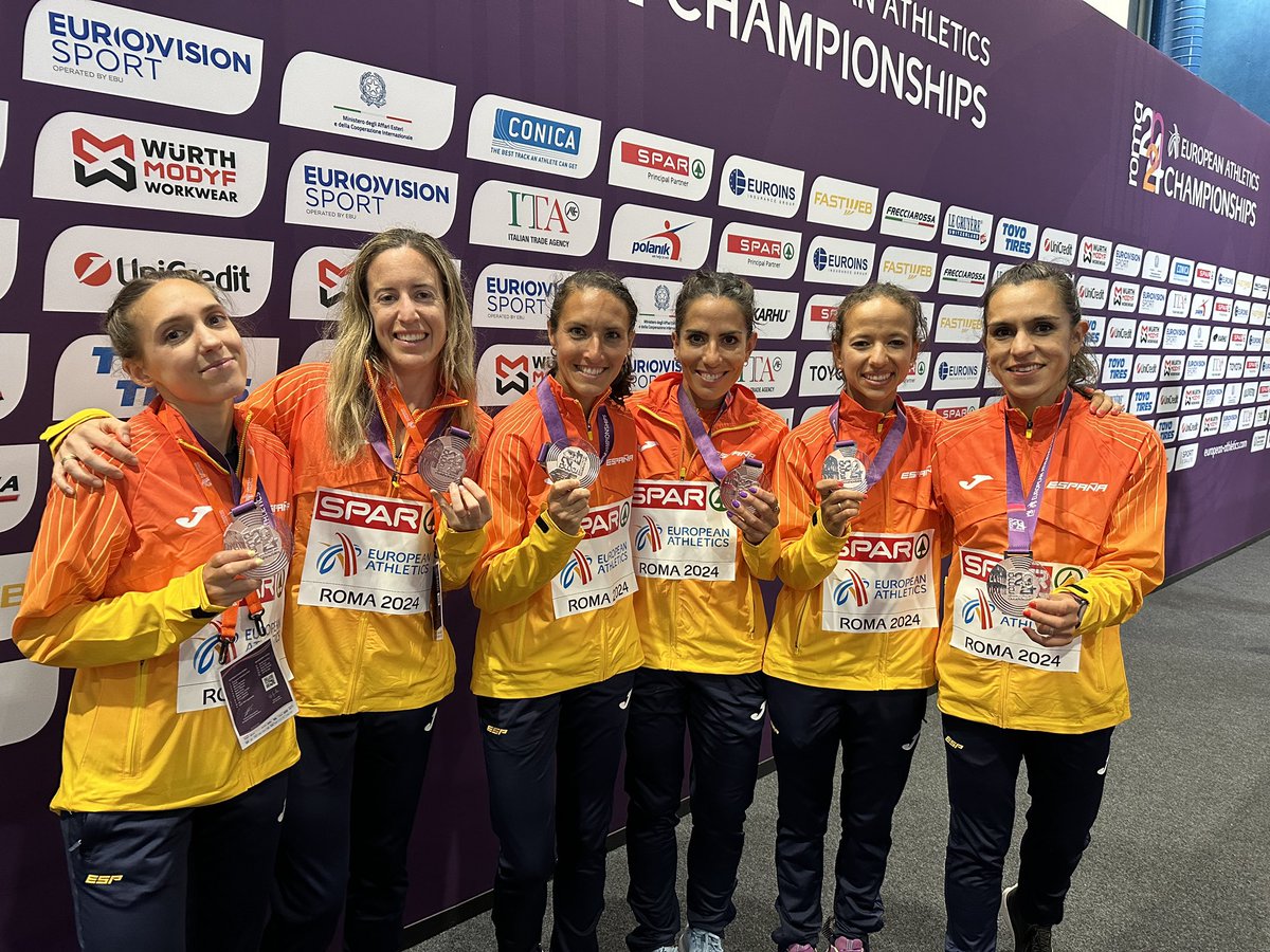 🥉 BRONCE de Marta García en 5000m
🥉 BRONCE femenino en medio maratón por equipos

👟 ¡Vaya nivelazo, @atletismorfea!

🙌 ¡Vamos a por más!