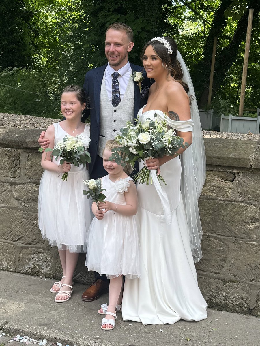 SamPerrin_'s tweet image. We did it… Mr and Mrs Perrin ❤️