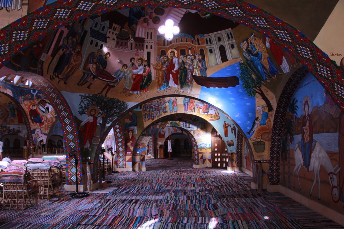 SOSCdOrient's tweet photo. 🇪🇬 #Egypte - Les volontaires visitent l'église aux mille couleurs de la Résurrection du monastère copte orthodoxe d'#Anaphora.
🙏🏻 Seigneur, nous Vous demandons par l’intercession de la Sainte Vierge Marie, de protéger Votre peuple et tous les #chrétiensdOrient, comme nous vous prions pour sauvegarder nos pays du Proche-Orient, berceau du christianisme et des civilisations.