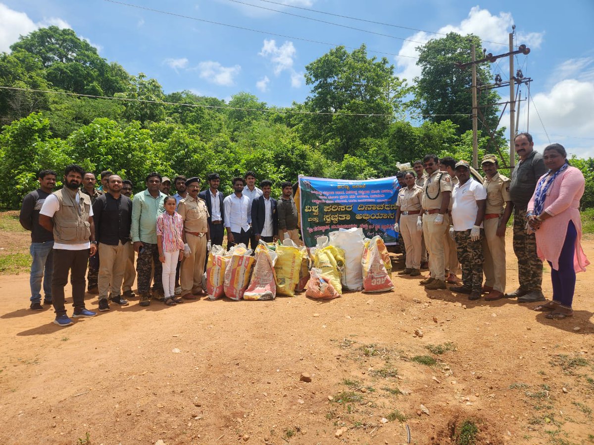 CirKfd's tweet photo. As a part of World Environment Day, cleaning drive was conducted in the roads passing through Shettihalli and Sharavati LTM sanctuary and planting program was conducted.
@aranya_kfd @CirKfd @kanara_kfd @moefcc @aranya_kfd_k https://t.co/g2iDQaunUK