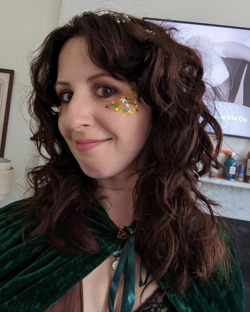 Leaving a trail of (biodegradable) glitter everywhere✨ shoutout to <a href="/edinburghcastle/">Edinburgh Castle</a> for the photobomb. Post-eras blues are v real now that it's over! #EdinburghTSTheErasTour #EdinburghTSTheShow