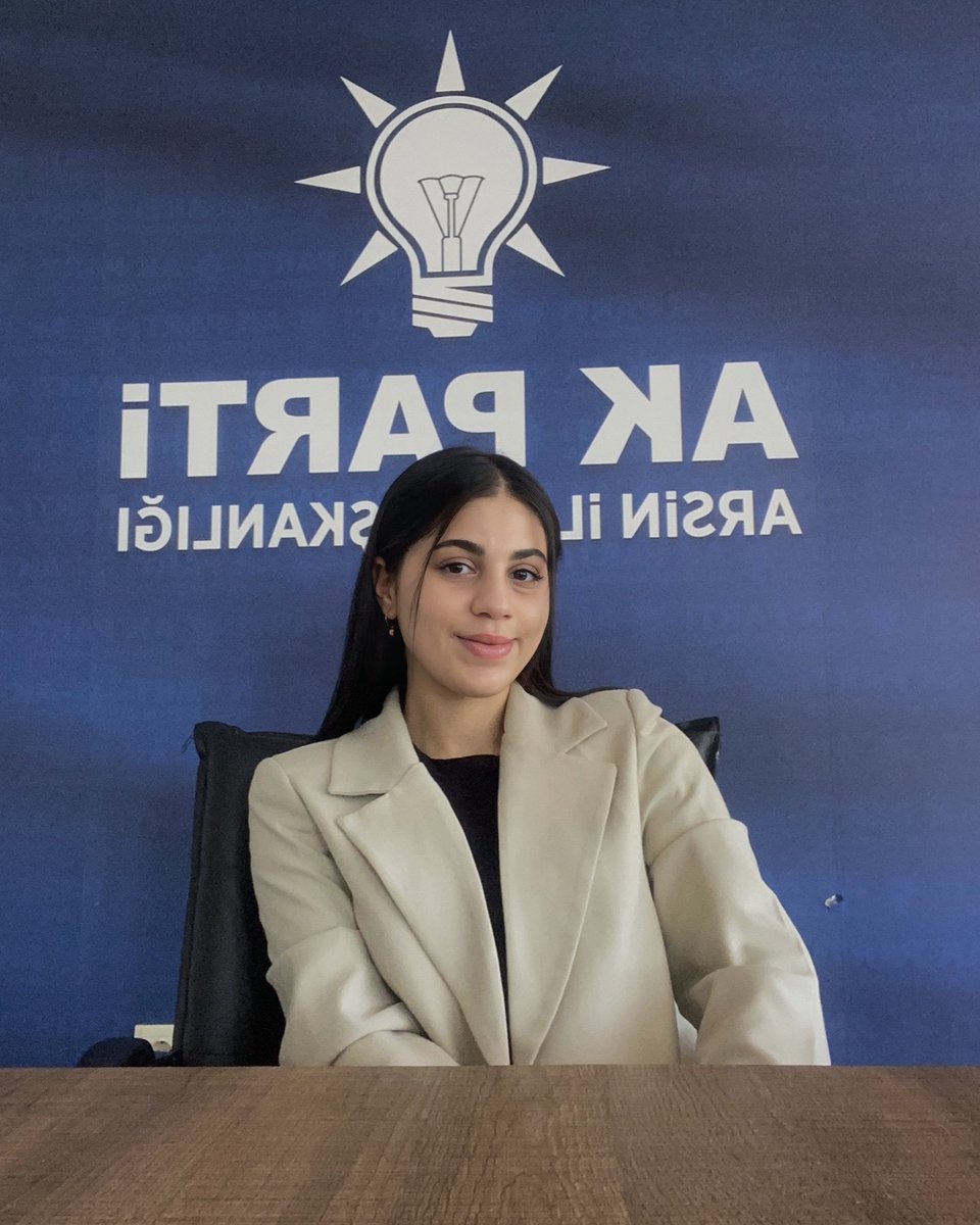 Bugün Ak Parti İlçe Teşkilat Nöbetçimiz;
Sn. Zahide Özbakır
⏱️ 11:00 - 16:00
Soru, görüş ve önerileriniz için;
📌 Ak Parti Arsin İlçe Başkanlığı
☎️ 0462 711 41 54
#AkNöbet