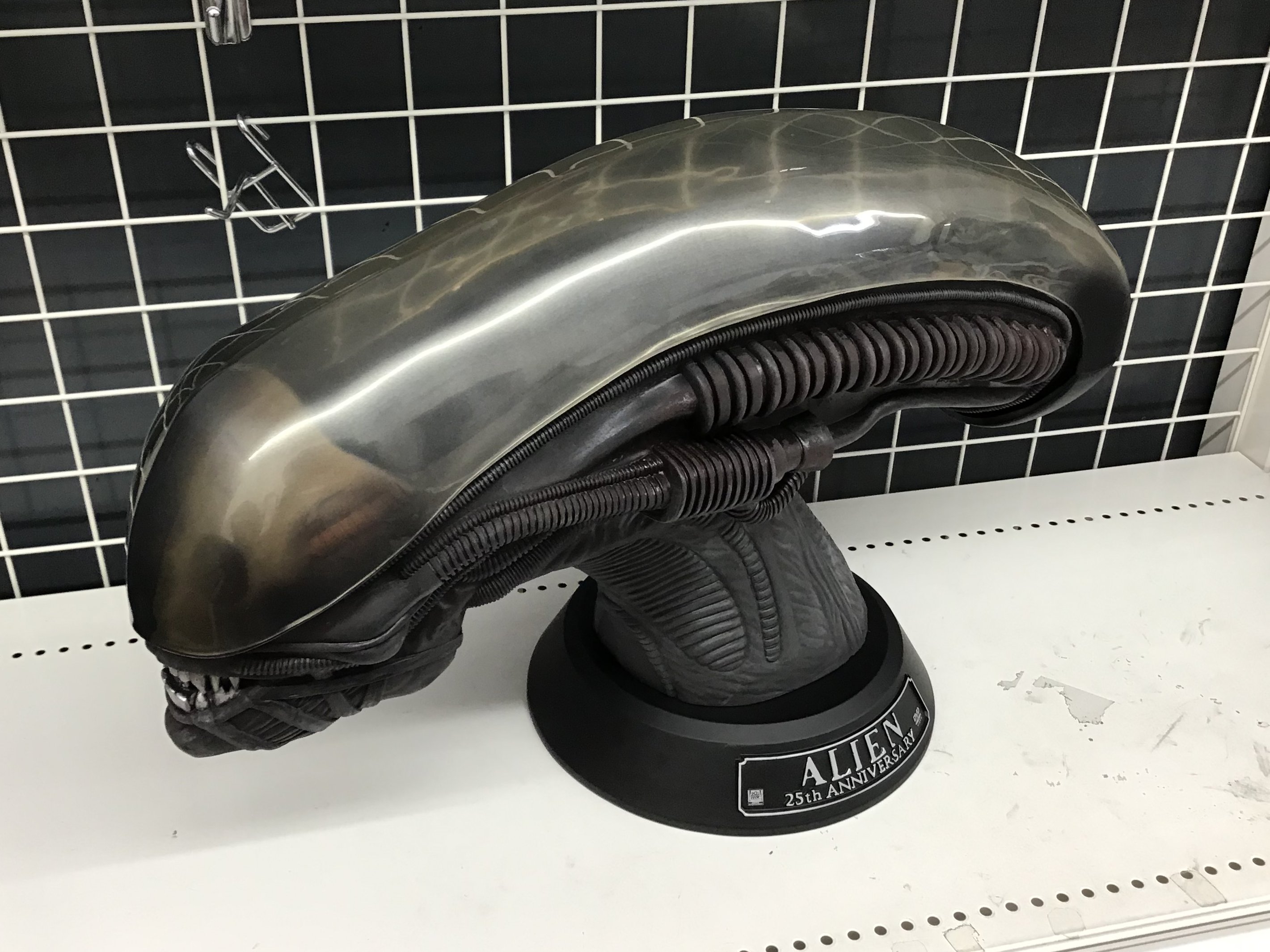 エイリアン 製作25周年記念 アニバーサリー・コレクションフィギュア