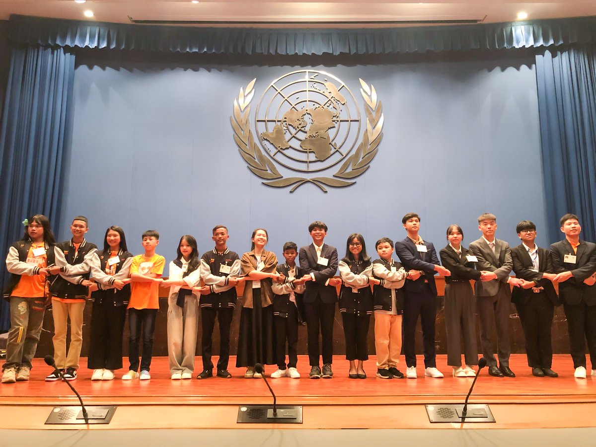 WorldVisionKH's tweet image. Four members of the Children Youth Council of @WorldVisionKH were selected to participate in the Young Mind Camp, along with children from six other countries. They engaged in dialogue with regional leaders, conducted site visits, group discussions on the #SDGs and #climateissues