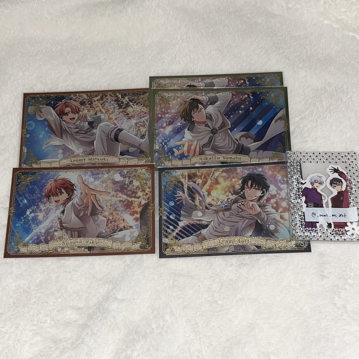 _mmt_ms's tweet photo. 【譲渡/交換】アイナナ ムビナナ ホログラムクリア��ート ポストカード　ステッカー

譲→画像参照（一織、大和、三月、ナギ、陸、天、龍之介、トウマ、虎於）

求→百、壮五、巳波or 定価+送料

郵送での交換希望です。
お気軽にお声がけください。
よろしくお願いいたします。 https://t.co/T33qGMqTcv