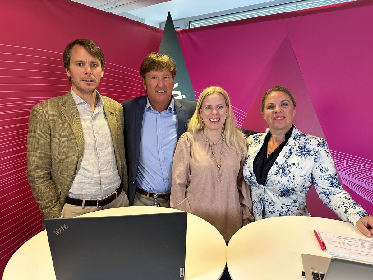 Klar for forum for offentlige anskaffelser. Tema er markedsdialog. Med <a href="/virke_no/">Virke</a> <a href="/www_ks_no/">#KS</a> og KOFA

virke.no/webinarer/foru…