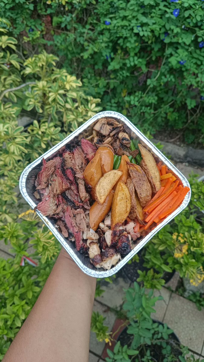 Sepi, iya. 
Nyerah, gak akan.

It's my choice to live my life like this. This is my dreams.

No matter how small your business, be proud!

Meski lagi sepi, ga akan nyerah, bismillah 🙌

It's not the best barbecue. I don't say it's the best but it's the best that I can do.