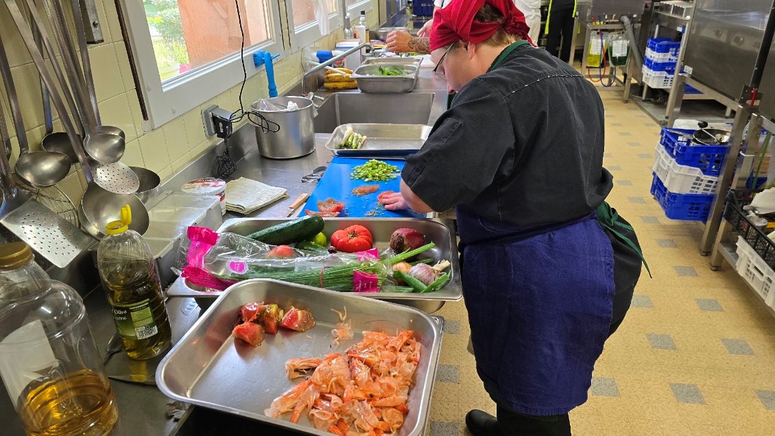 Cheopsconseil's tweet photo. Concours culinaire #CapHandicook -Toulouse : Les odeurs commencent à mettre en appétit 🥘📷merci à nos partenaires professionnels : les maîtres restaurateurs en binôme avec les candidats Cap emploi - France travail et les membres de l'ANC dans les jurys techniques
@AFMR
@ANC https://t.co/3jG3wdr1oh