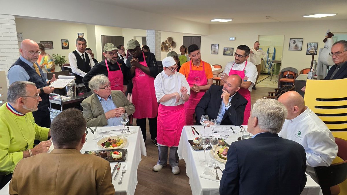 Cheopsconseil's tweet photo. concours culinaire #Caphandicook : épreuve régionale de Toulouse . C'est l'heure des premiers jurys "dégustation" : professionnels et institutionnels vont noter les différentes réalisations
Merci à l'Ymca Colomiers de nous recevoir pour cet évènement
https://t.co/RVgktOGsaW https://t.co/RWdOBIzQTw