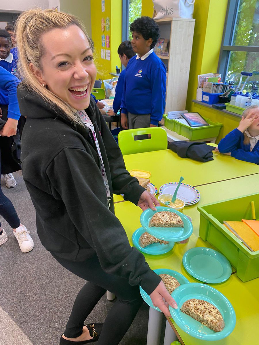 edgewickprimary's tweet photo. Some very happy faces today as we start our Magic Breakfast provision! 

@magic_breakfast 
#breakfastforall
#breakfast
#FuelForSuccess
#AllKidsCount https://t.co/1OQzo76jjo