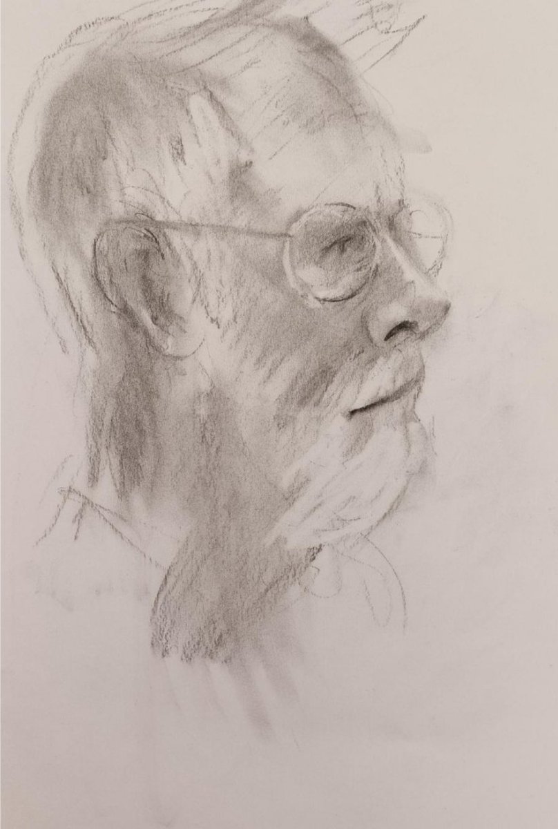 Another #portrait from last week. A lovely fellow artist sat for us all. He struck me as a determined, kindly soul.

Have a good day, I'm going out for lunch today, right happy about that.

#charcoaldrawing #charcoalsketch #fastportrait #karenvandegraafartist #falkirkartist