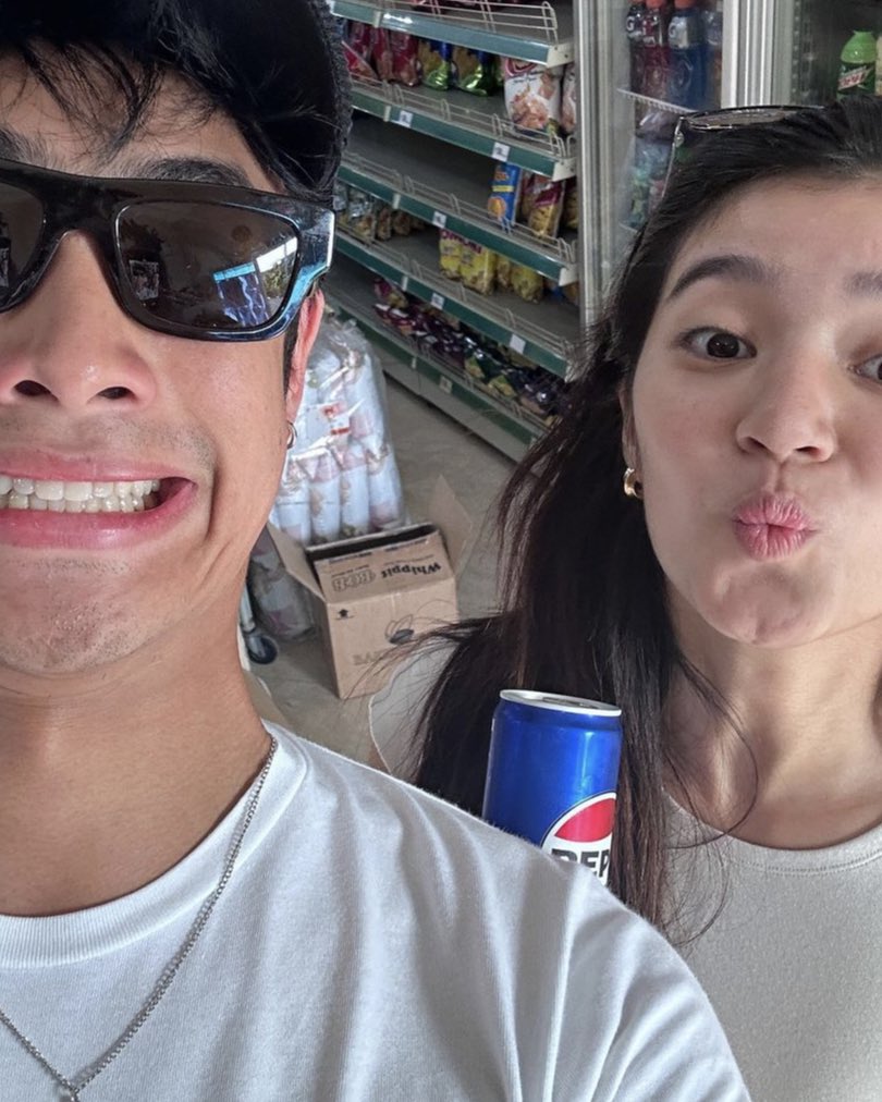 titaTeacher_K's tweet photo. Happiest birthday Tinky!!! :)

- your opisyal putograper 😜

*KINABAHAN AKO AKALA KO YOUR BOYFRIEND UNG NASA DULO NG CAPTION.🤣🤣🤣

BELOVED BELLE DAY

#E22ernallyBELLElieving | #BelleMariano https://t.co/em7cDrjr9I