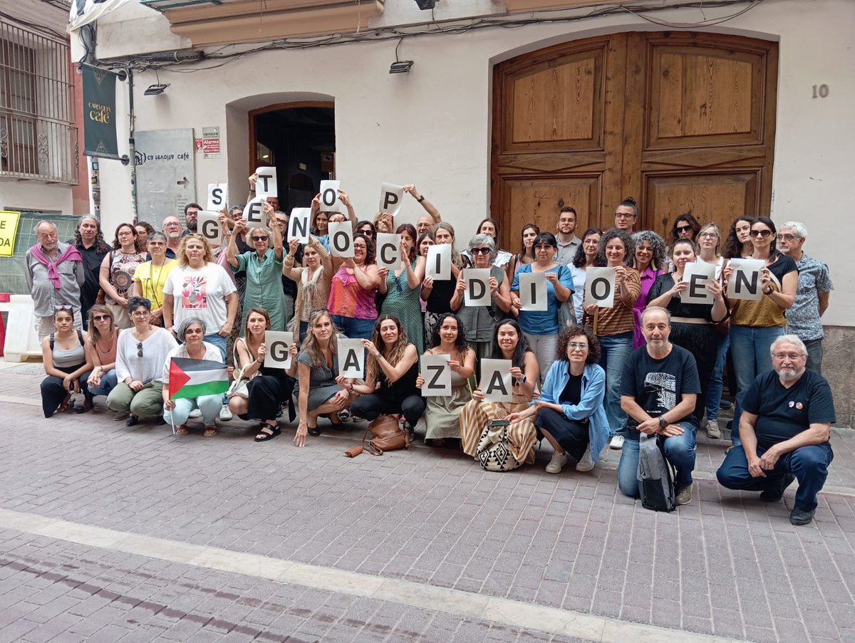 CVONGD's tweet image. La nostra XLII Assemblea General Ordinària va finalitzar amb compromisos clars pel:

🫂 Treball en xarxa
➡️ Manteniment dels avanços aconseguits en matèria de pau, drets humans i cooperació

Seguim construint! 💜

#AsambleaCoordi24 #EsHoradeCooperar

cvongd.org/va/noticias/co…