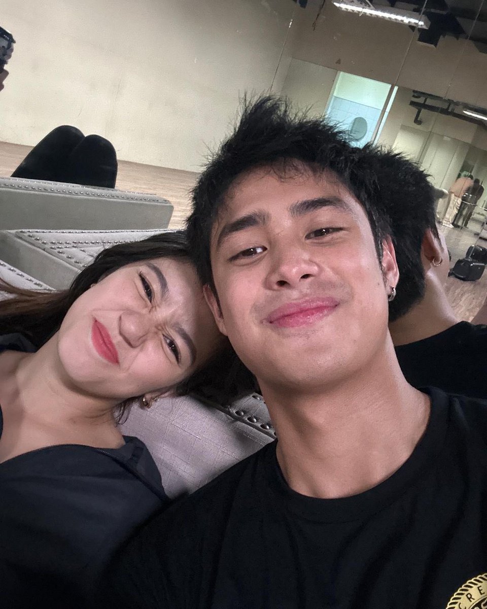 Parang it’s giving hubby and wifey na??? HUHUHUHUH

BELOVED BELLE DAY

#E22ernallyBELLElieving 
#BelleMariano